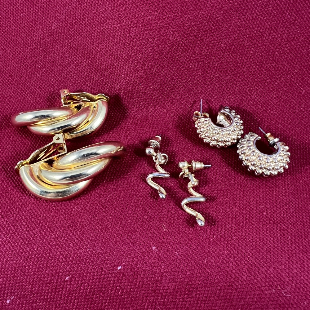 Set Of 3 Gold Tone Assorted Earrings Chunky Hoop Spiral Clip-On Vintage Eclectic